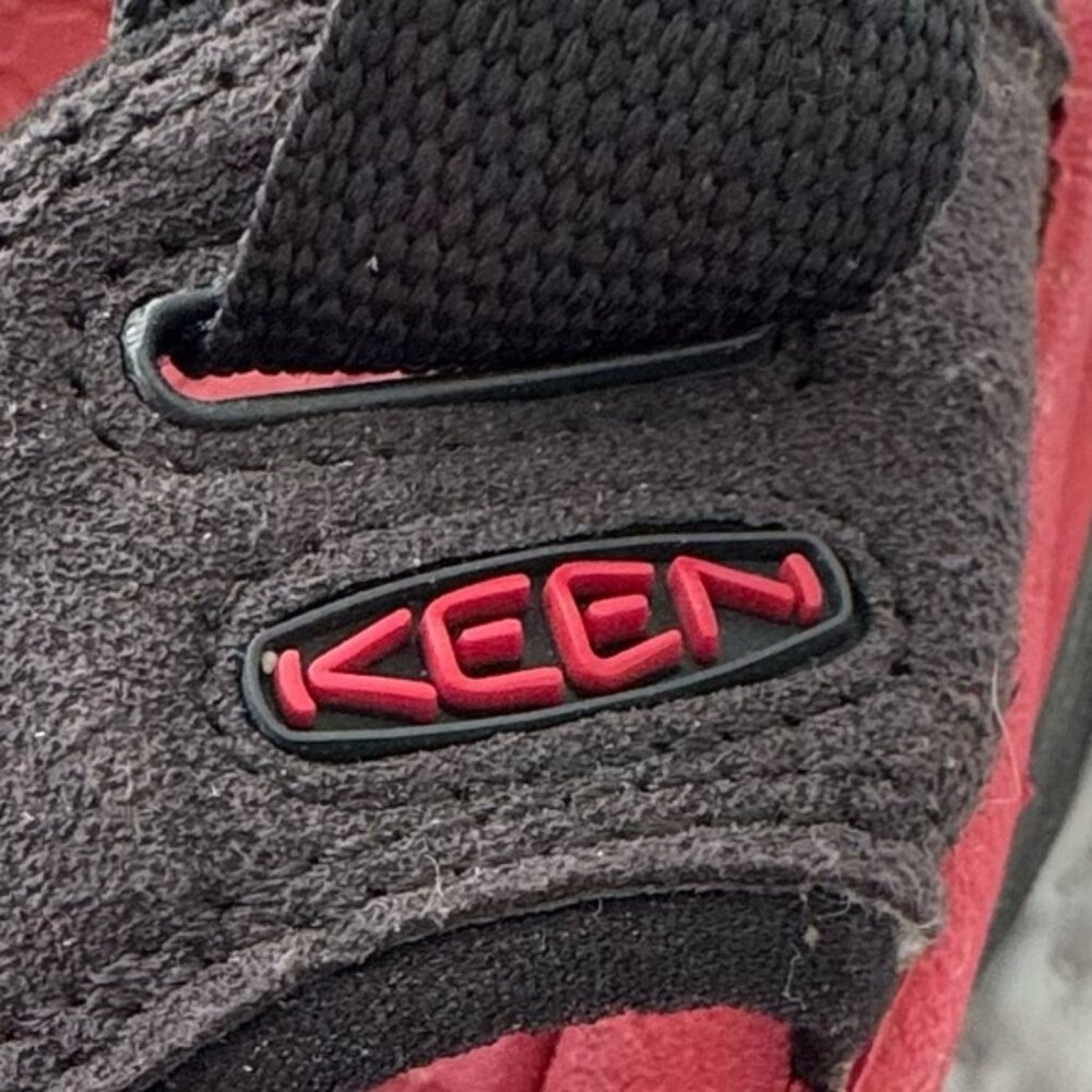 Keen Black Red Closed Toe Waterproof Rugged Outdoorsy All Terrain Men 10 Sandals - Picture 7 of 13